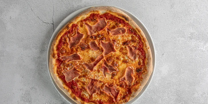 Tři pizzy o průměru 35 cm podle výběru z 16 druhů, krabice na odnos
