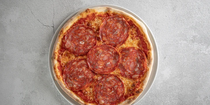 Tři pizzy o průměru 35 cm podle výběru z 16 druhů, krabice na odnos