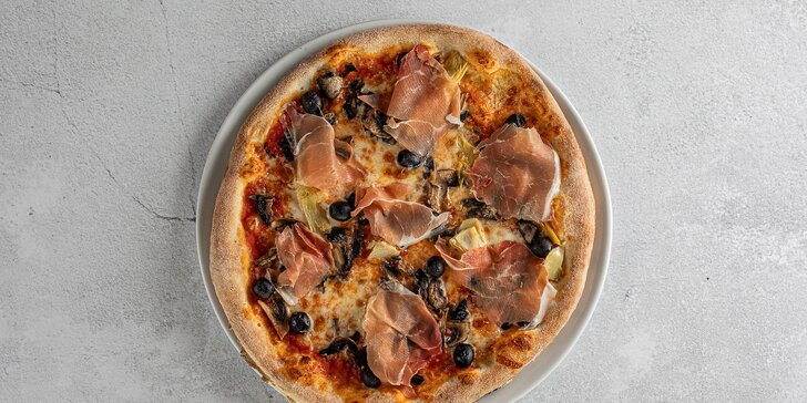 Tři pizzy o průměru 35 cm podle výběru z 16 druhů, krabice na odnos