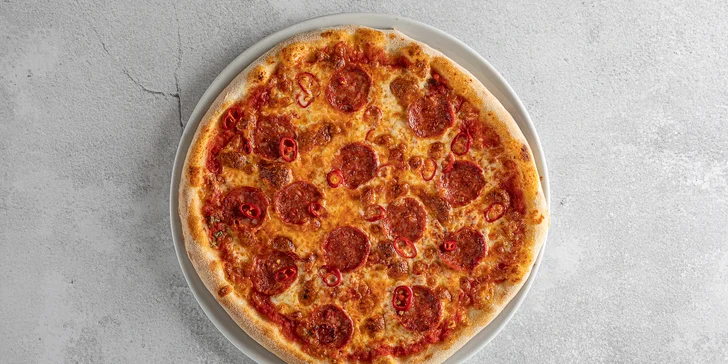 Tři pizzy o průměru 35 cm podle výběru z 16 druhů, krabice na odnos