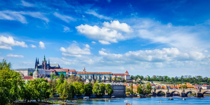 Letní pohoda na vlnách Vltavy: 2–3 dny se snídaní v botelu v centru Prahy