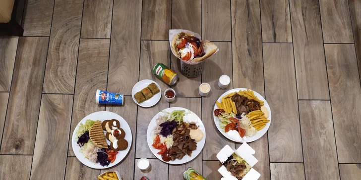 Kebab na Florenci s sebou: v tortille, pita chlebu nebo jako talíř i varianty s nápojem