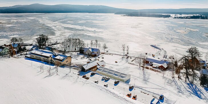 Zimní pobyt na Lipně: ubytování a s výhledem na jezero, 4chodové menu a moderní wellness