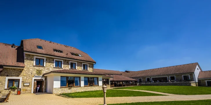 Pobyt blízko Křivoklátska pro dva: all inclusive vč. nápojů a neomezený wellness