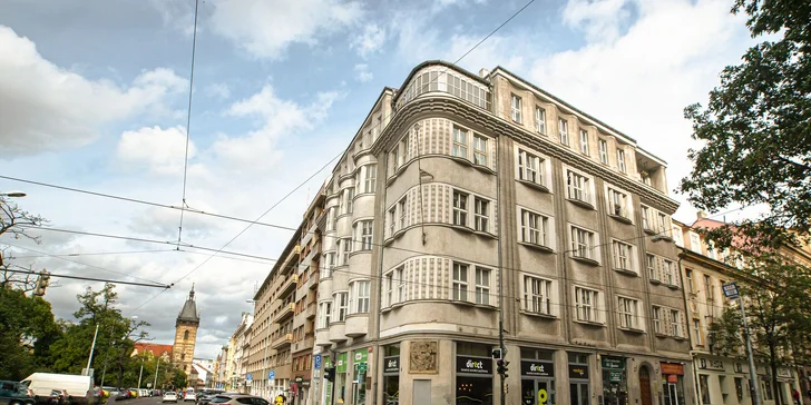 Zářivý úsměv a zdravé zuby: dentální hygiena pro dospělého včetně airflow