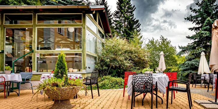 4* relax v Mariánských Lázních ve dvou: snídaně, polopenze a masáž