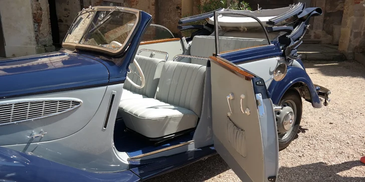 Projížďka luxusním veteránem BMW z roku 1938 s osobním řidičem až pro 3 osoby