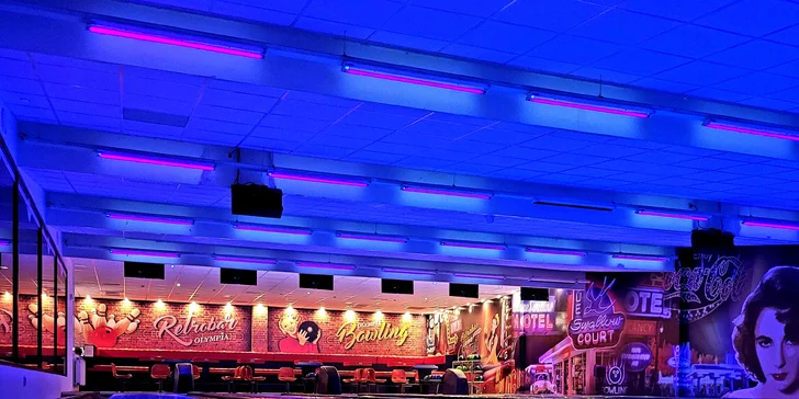 Nově zrekonstruovaný bowling se 6 drahami a UV provedením: 1 nebo 2 hod. až pro 6 hráčů