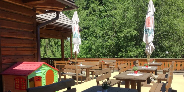 Dovolená nedaleko malebných kulis Nízkých Tater pro 2 s možností wellness