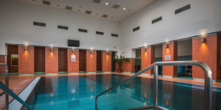 Pobyt ve 4* hotelu ve Zlatých Lázních: aquapark a možnost až 21 procedur