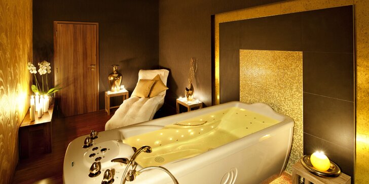 Relax v 5* přepychovém Royal Palace vč. zlaté koupele i polopenze pro 2