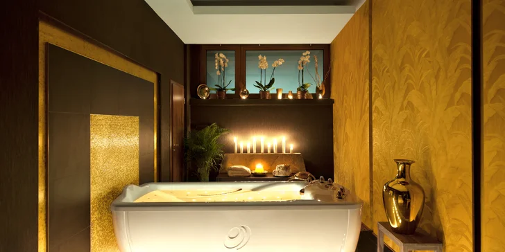 Relax v 5* přepychovém Royal Palace vč. zlaté koupele i polopenze pro 2