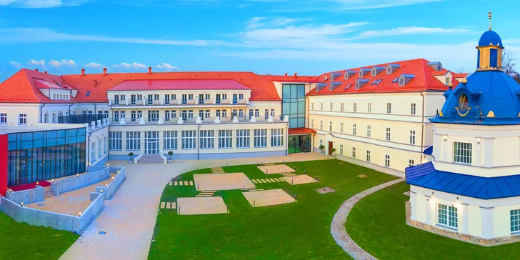 Relax v přepychovém léčebném domě Royal Palace***** a koupel ve zlatě