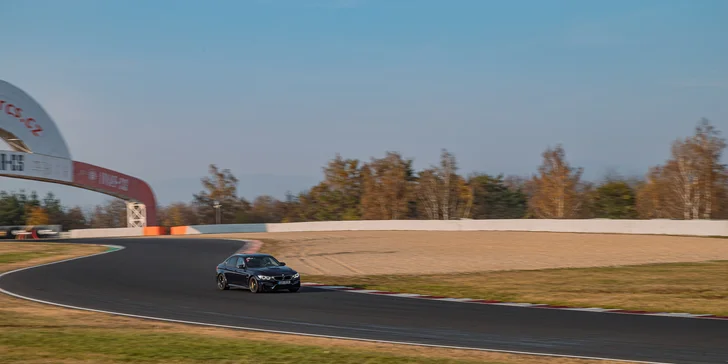 1–4 kola na okruhu v Mostě či Brně řidič či spolujezdec BMW M2 nebo M3