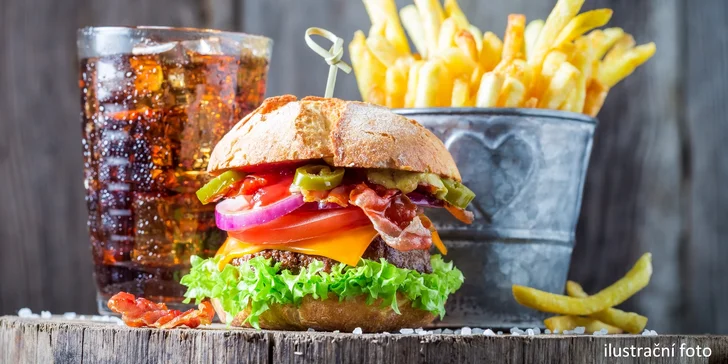 Hovězí burger, hranolky a pivo nebo nealko pro 1 či 2 osoby