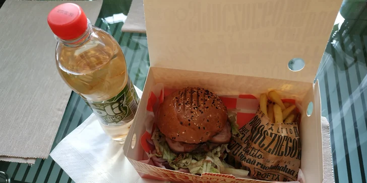 Burger podle výběru z 5 druhů, hranolky a limonáda pro 1 nebo 2 osoby