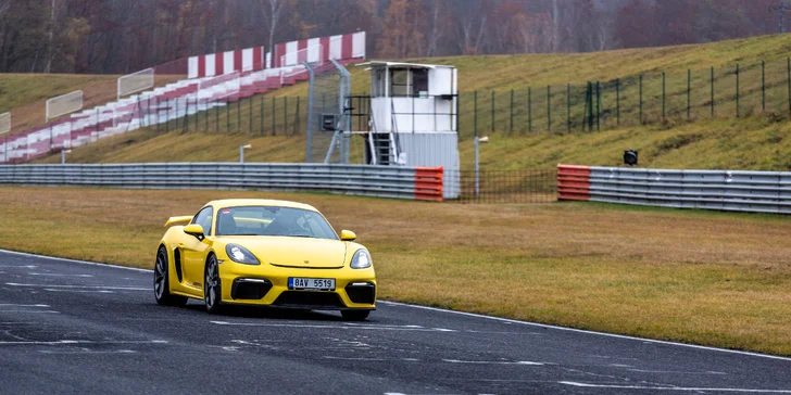 Superrychlá jízda na závodním okruhu v Mostě i Brně: 1–4 kola jako řidič či spolujezdec Porsche GT3 a GT4