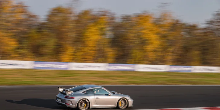 Superrychlá jízda na závodním okruhu v Mostě i Brně: 1–4 kola jako řidič či spolujezdec Porsche GT3 a GT4