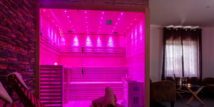 3 hodiny romantiky: privátní wellness s vířivkou a finskou saunou pro dva