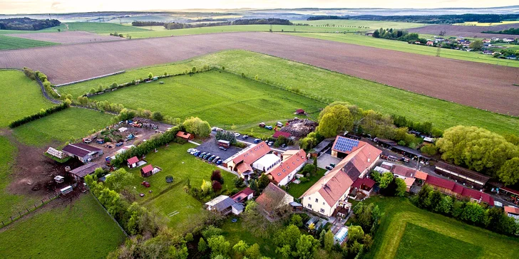 Pobyt na rodinné farmě plné zvířátek: polopenze, masáž i prohlídka a krmení