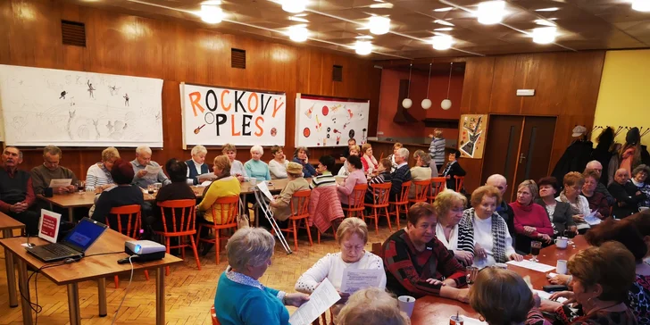 Přispějte na přednášky pro seniory: mediální obezřetnost i pozitivní přístup k životu