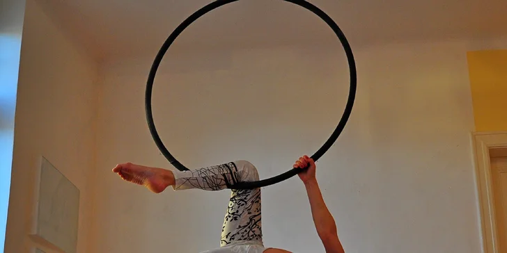 Vyzkoušejte sporty, které skloubí tanec, fitness a akrobacii! Pole dance a Aerial hoop v Ostravě