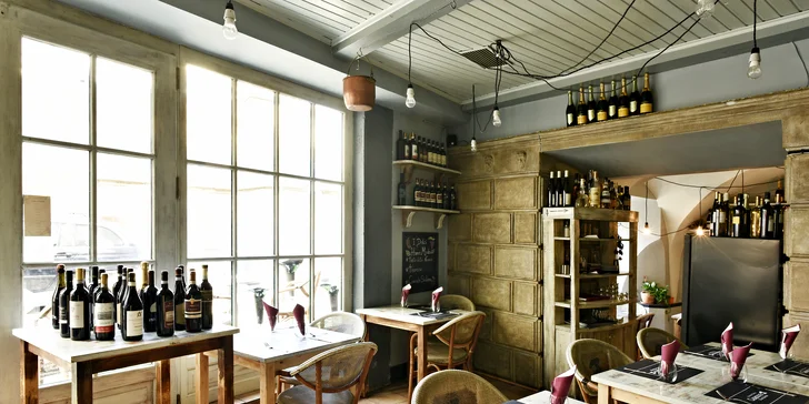 Mořská hostina s vínem a citronovým likérem pro dva v restauraci Casanova