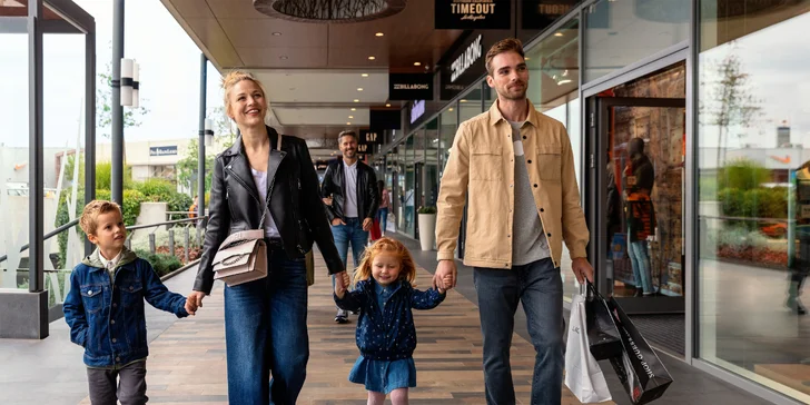 Dárková karta do Fashion Arena Prague Outlet v hodnotě 1000 Kč: desítky obchodů a káva zdarma