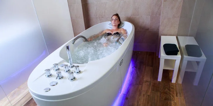 Relaxace v Mariánských Lázních: polopenze, wellness i projížďka v kočáře
