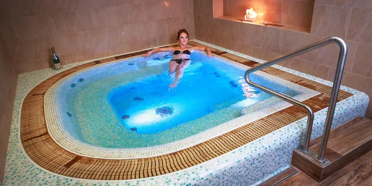 Relaxace v Mariánských Lázních: polopenze, wellness i projížďka v kočáře