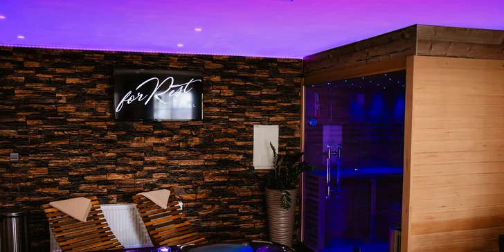 Dovolená v absolutním klidu: hotel uprostřed lesa, snídaně i vířivka na terase