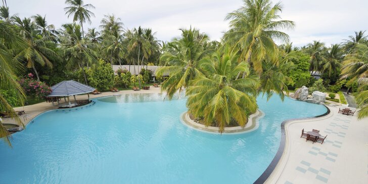 Exotický 4* resort na Maledivách: 6–12 nocí, plná penze, bazén, 1 dítě zdarma