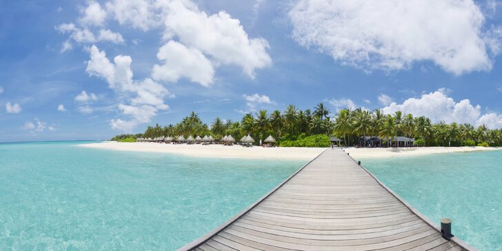 Exotický 4* resort na Maledivách: 6–12 nocí, bazén, 1 dítě zdarma, česky hovořící delegát