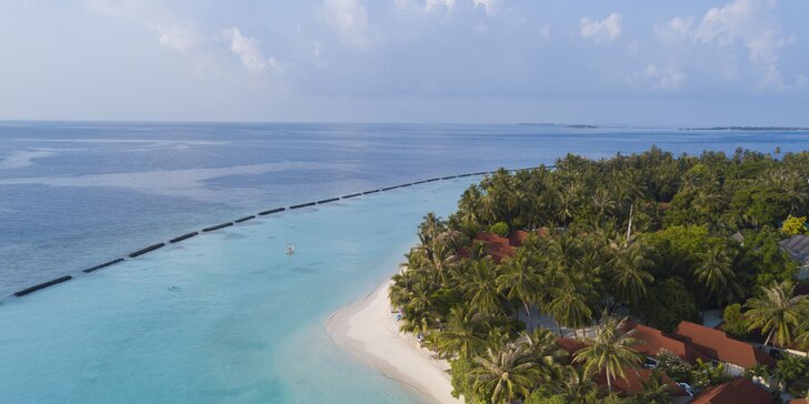 Luxusní dovolená v hotelu na Maledivách: 7–14 nocí, v blízkosti korálového útesu, česky hovořící delegát na telefonu