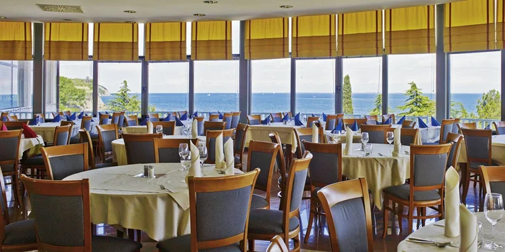 Dovolená v letovisku Izola: 4* hotel, snídaně, bazén, pláž s tobogánem, 2 děti do 14,9 let zdarma