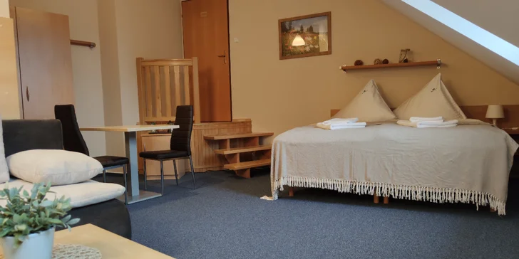 Dovolená v Kašperských horách: snídaně, privátní wellness a víno, ideální místo na kolo a turistiku