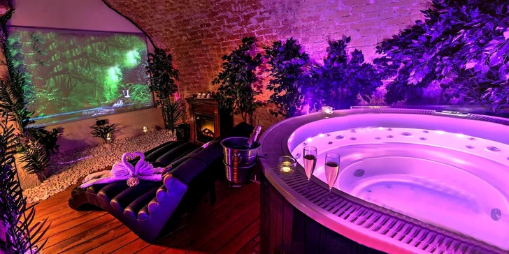 Božská relaxace v romantickém wellness s vinotékou a filmem pro dva