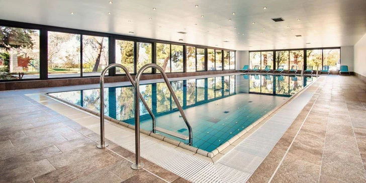 Dovolená v letovisku Izola: 4* hotel, snídaně, bazén, pláž s tobogánem, 2 děti do 14,9 let zdarma