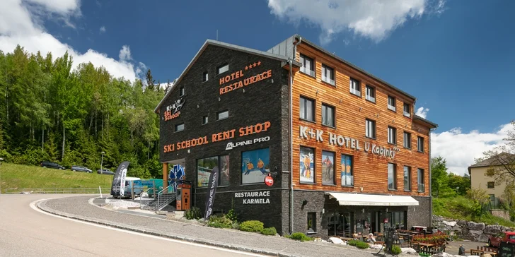Aktivní odpočinek v moderním hotelu v Krkonoších se snídaní či polopenzí