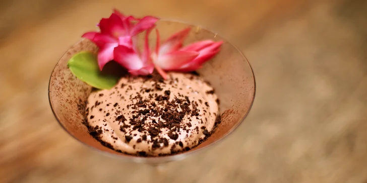 3chodové degustační menu pro 2 osoby: carpaccio, losos i čoko mousse