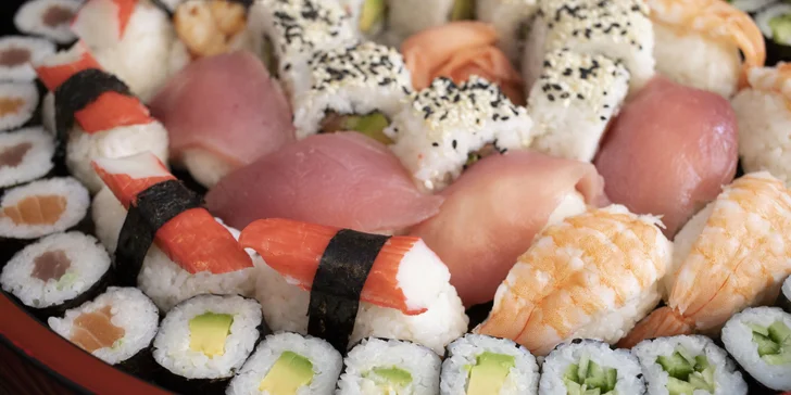 Otevřený voucher na 300, 500, 1000 nebo 2000 Kč do čínské restaurace: sushi, nudle, rýže i závitky