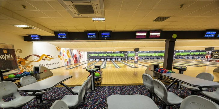 Bowling na profesionální dráze: 1 nebo 2 hod. až pro 8 hráčů