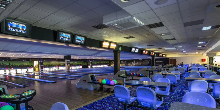 Zábava v BowlingZone: dráha na 60 či 120 minut až pro 8 hráčů a k tomu pizza nebo dvě