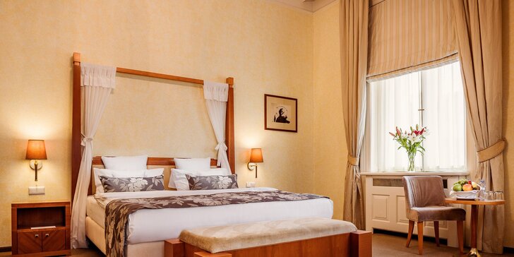 Luxusní zázemí v samém srdci Prahy: 5* hotel, secesní pokoje s připravenou lahvinkou, bohatá snídaně