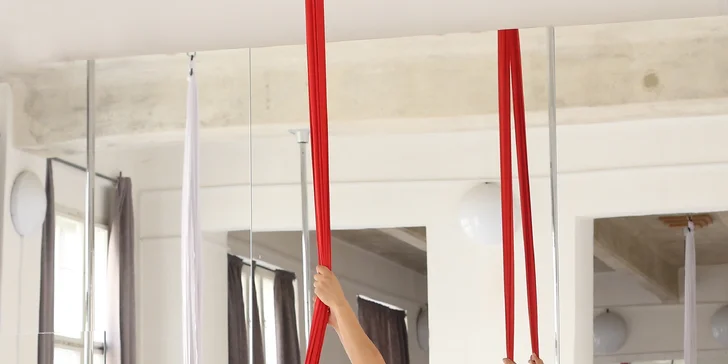 Víkendové lekce pole dance, aerial silks nebo aerial hoop pro začátečníky