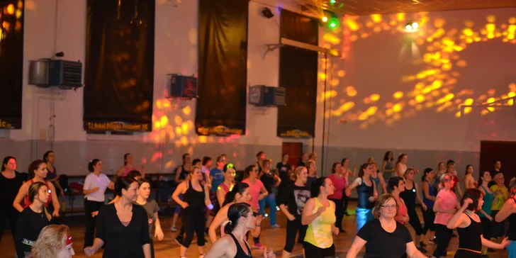 Latino dance či aerobní cvičení: permanentka na 3 nebo 5 vstupů, různé styly zakončené aerobním cvičením a posilováním