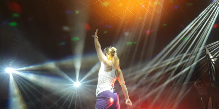 Latino dance či aerobní cvičení: permanentka na 3 nebo 5 vstupů, různé styly zakončené aerobním cvičením a posilováním
