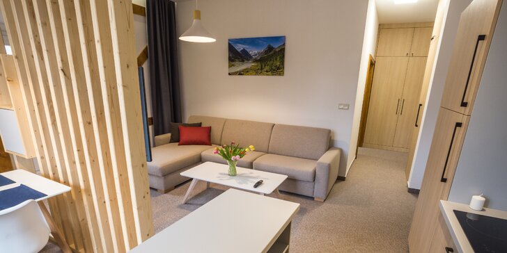 Pobyt přímo pod Vysokými Tatrami: nový moderní apartmán s plně vybavenou kuchyní