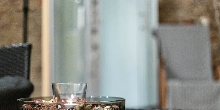 Královský wellness pro dva v historickém sklepení. K tomu sekt a zákusek
