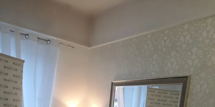 Redukce podbradku, omlazení krku a vypnutí spodních kontur obličeje